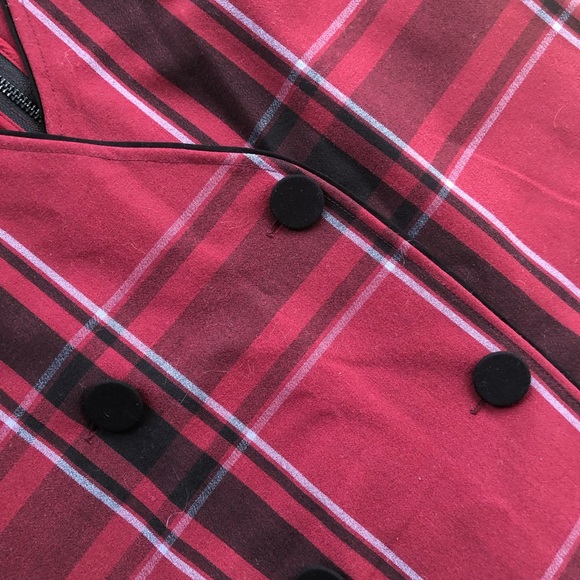 Holiday Romper | URBN - Picture 3 of 6